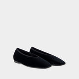 Minimalist ballerinas - TOTEME - Velvet - Black