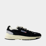 Hyperway Low Sneakers - Autry - Leather - Black
