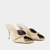 Pumps, size 80 – Versace – Leather – Beige