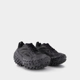 Defender Sneakers in Black Leather