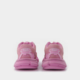 Track.3 Sneakers in Pink
