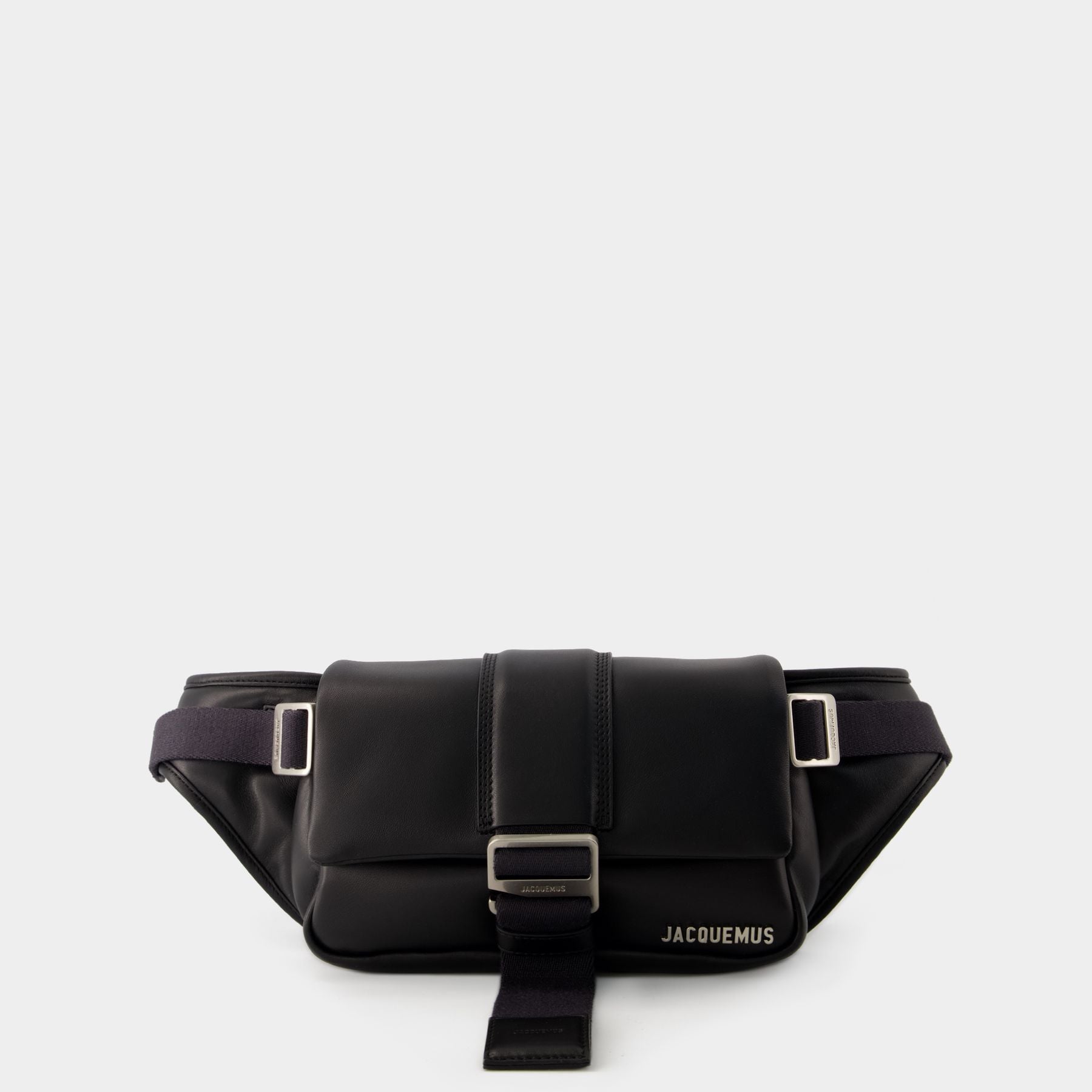 Jacquemus black best sale belt bag