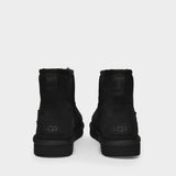 Classic Mini II Ankle Boots in Black Leather