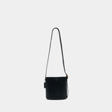Bleecker 21 Shoulder Bag - Coach - Leather - Black