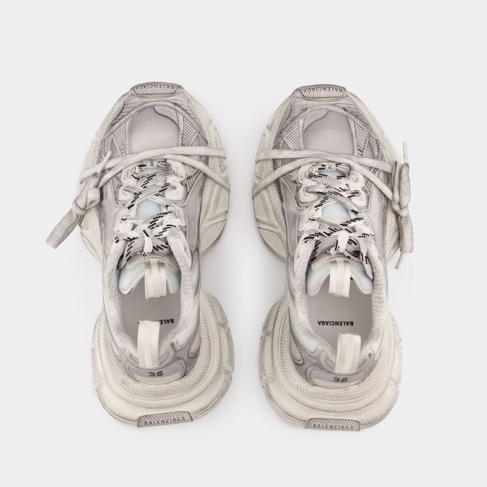 3666620453397_INSIDE_82a9ade61