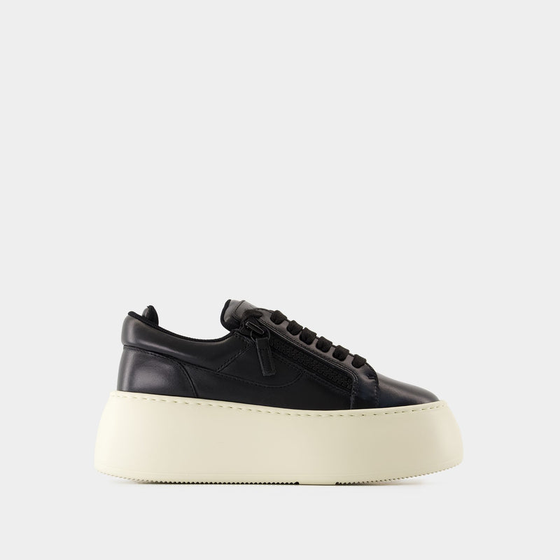 Gz94 Maxi Sneakers - Giuseppe Zanotti - Leather - Black