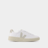 Urca Sneakers in White Canvas