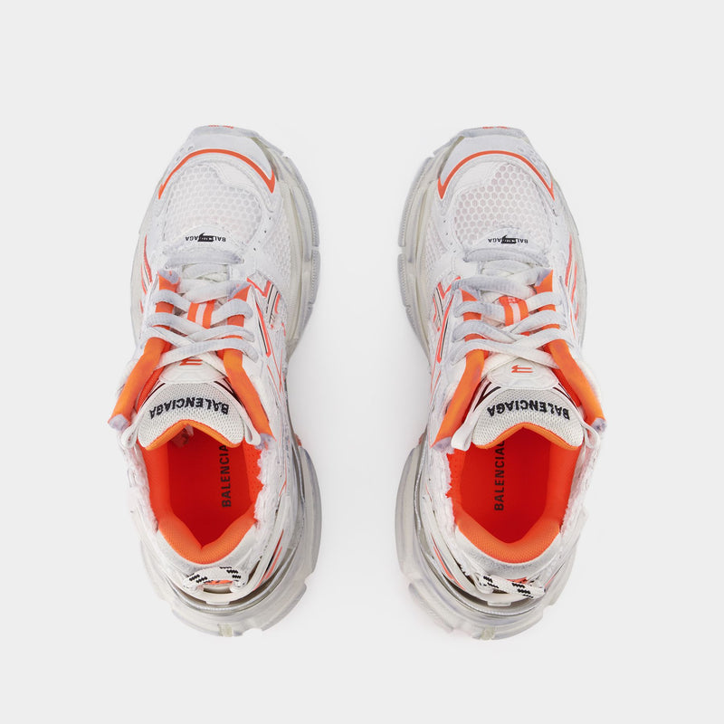 Balenciaga runner hot sale orange