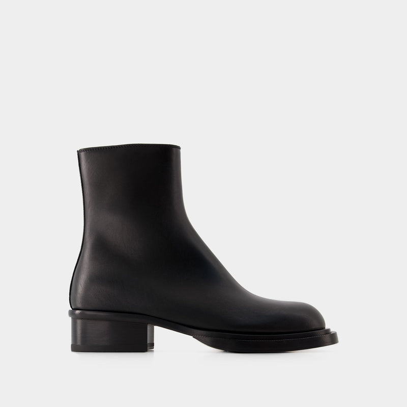 Cuban Stack Ankle Boots - Alexander Mcqueen - Leather - Black