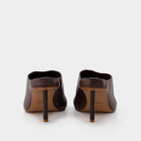 Nuvola Mules in Brown Leather