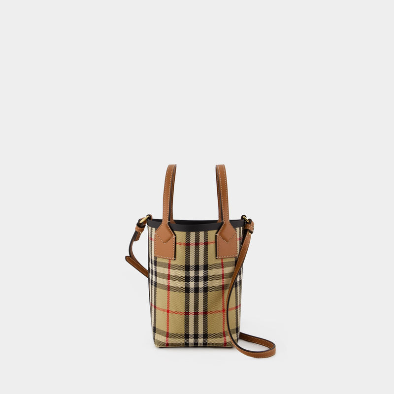 Burberry hackney hot sale london