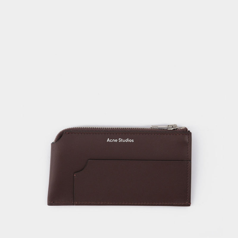 Garnet Zipped Cardholder in Brown Leather