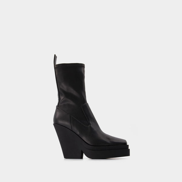 Texan Boots in Black Synthetic Leather
