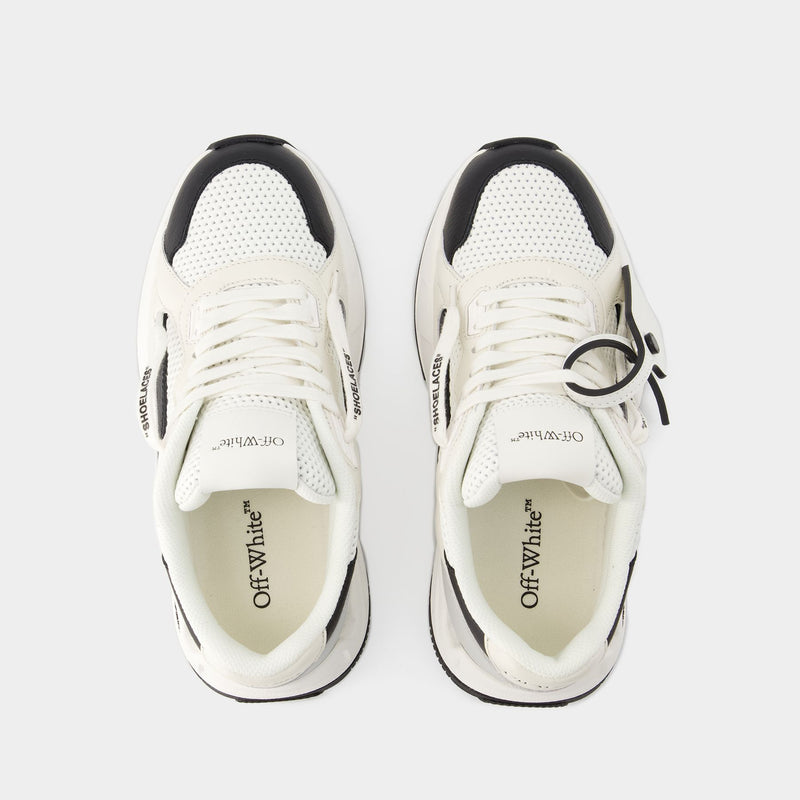 Sneakers Runner B - Off White - Leather - White/Black