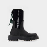 Rubber Sponge Sole Rainboots in Black/White