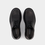 Constant Lace-ups in Black Leather