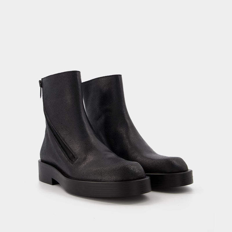 Ernest Ankle Boots in Black Leather