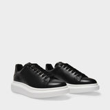 Oversized  Sneakers - Alexander Mcqueen - Black/White - Leather