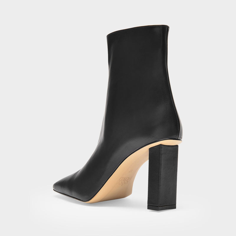 Joan Le Carré Ankle Boots in Black Leather