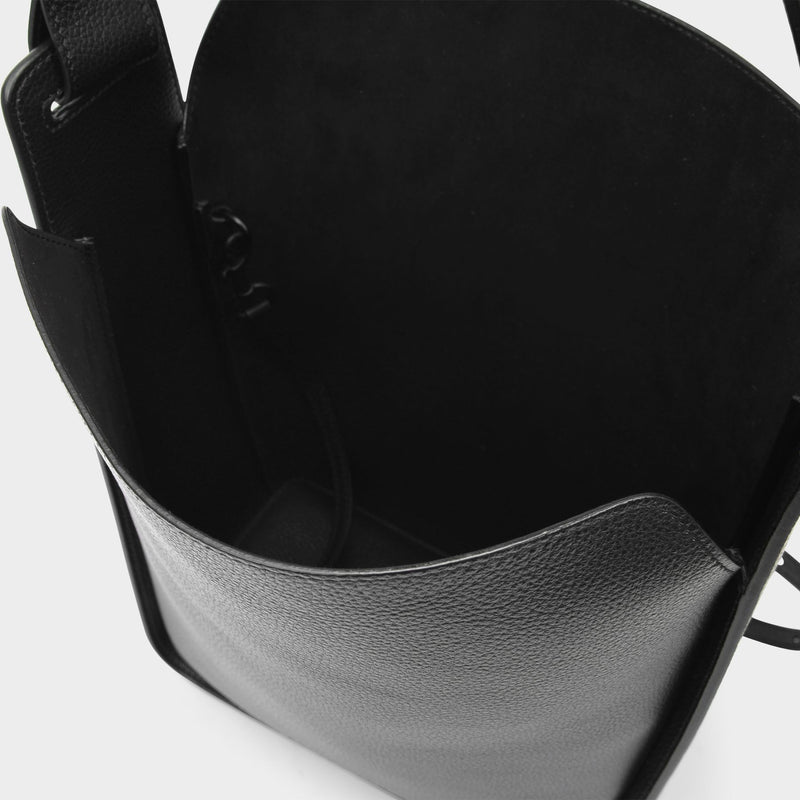 Tote N-S S in Black Grained Leather