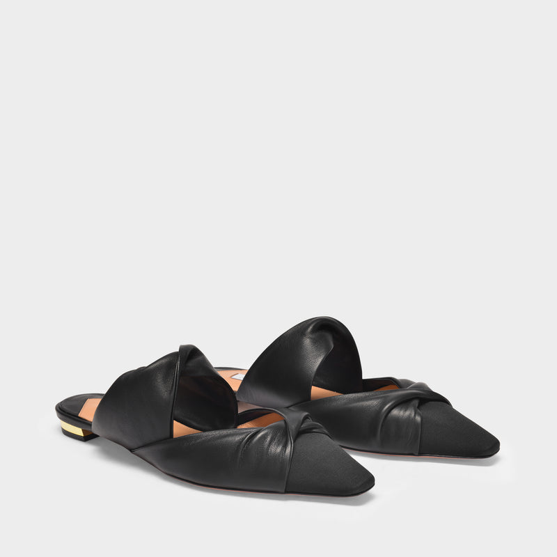 Twist Flat Shoes in Black Leather