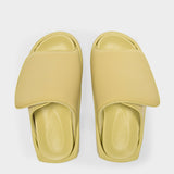 Gia 1 M090 Butter Yellow Slides