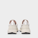 Dekkan Sneakers in White Alveomesh