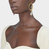 The Dante'S Shadow Earrings in Gold Plated Bronze and Freshawater Pearl